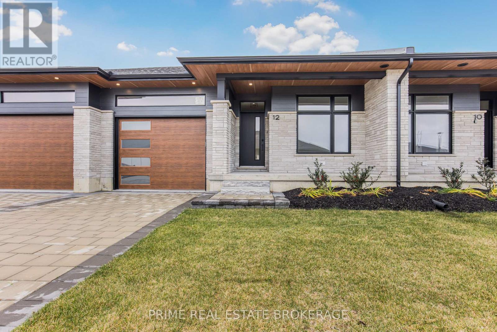 50 - 12 COASTAL CRESCENT