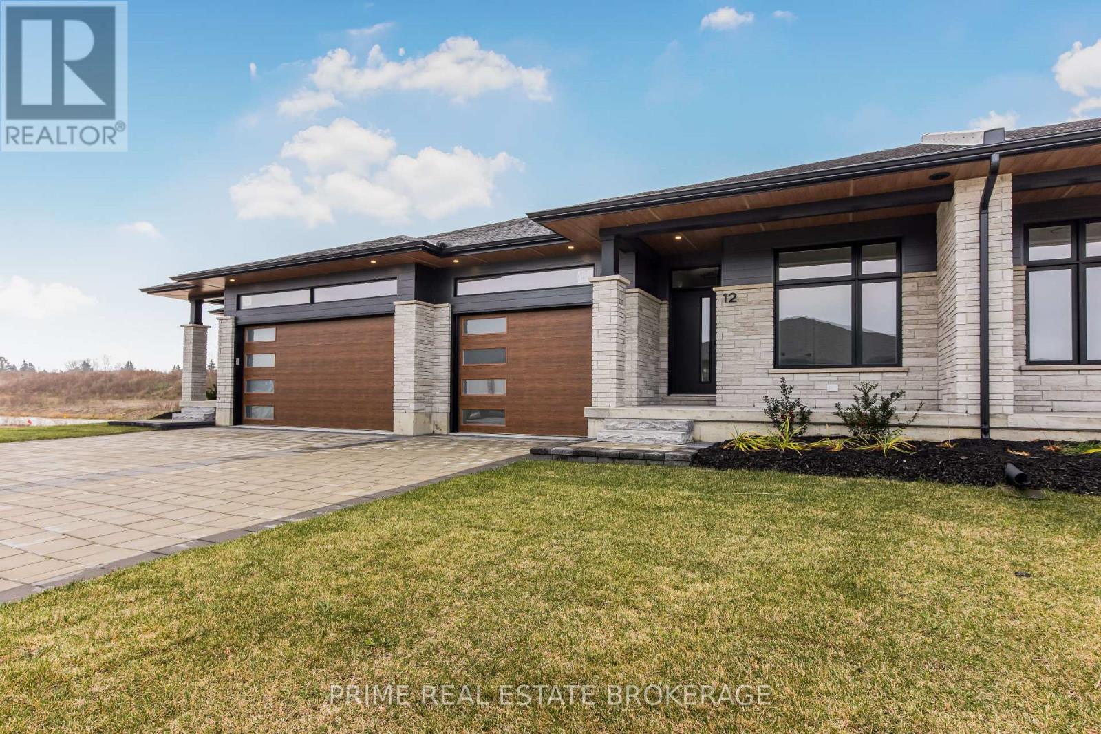 50 - 12 COASTAL CRESCENT