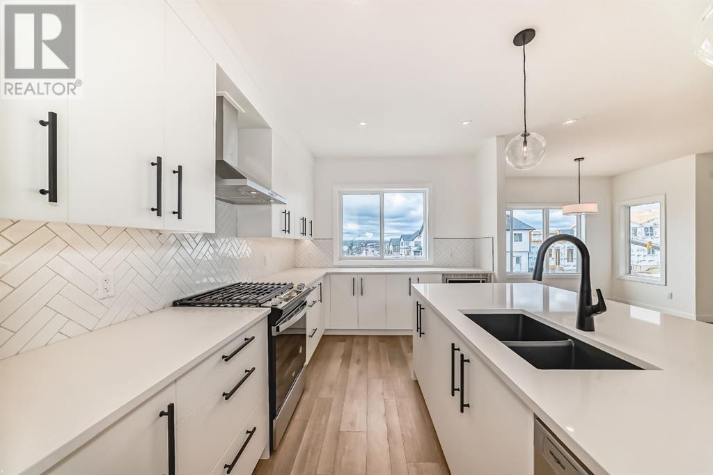 371 Carringvue Grove NW