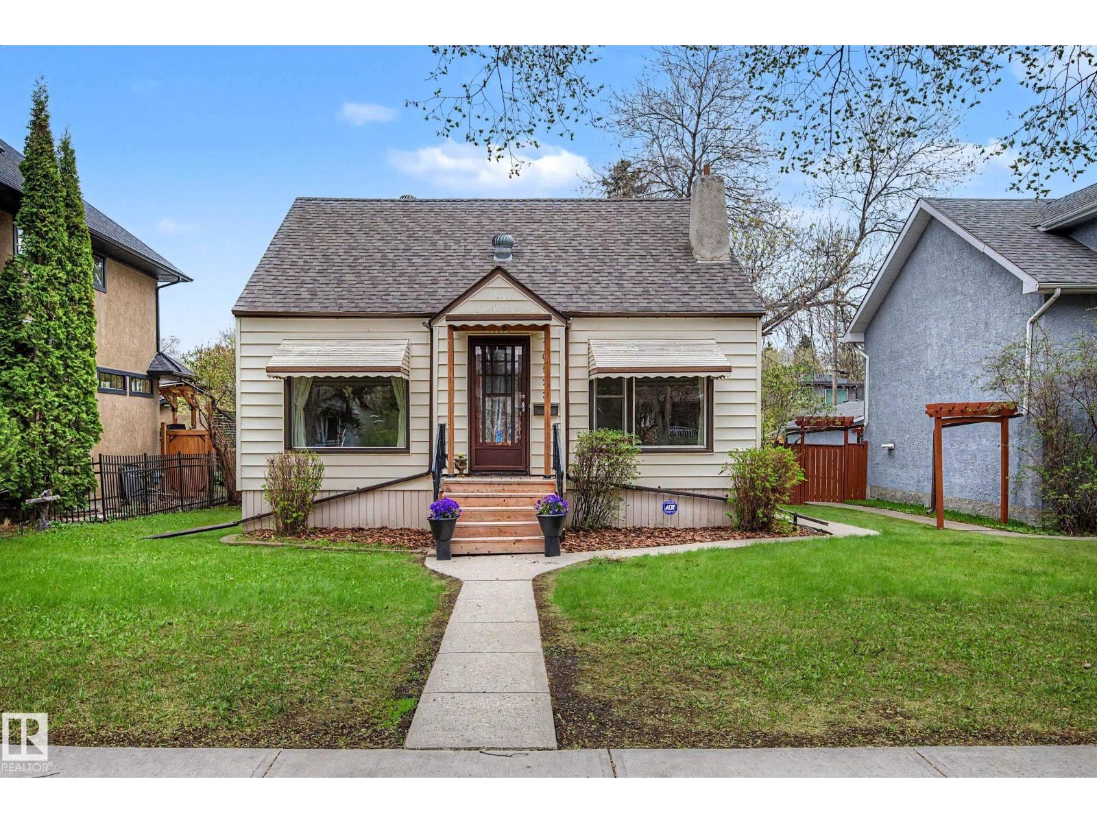 10523 137 ST NW