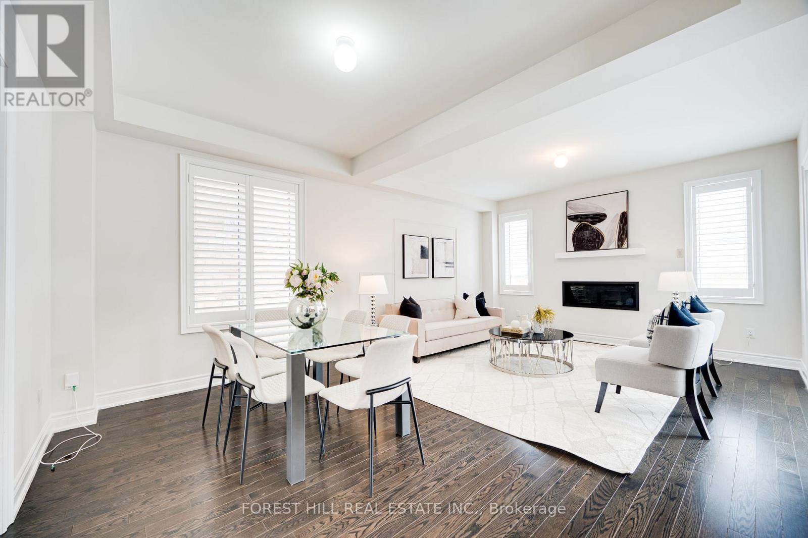 30 WILLIAM LUCK AVENUE