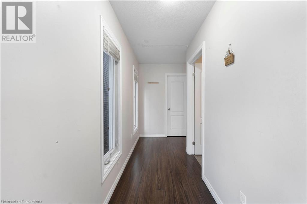 6 POMPEII Street