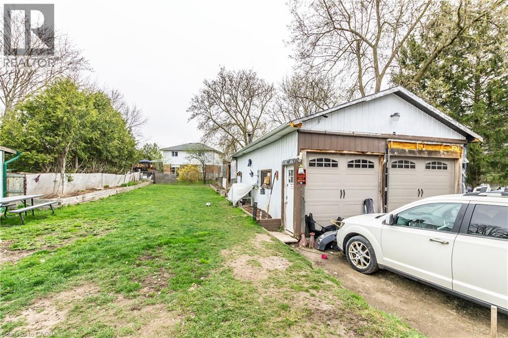 132 W BRIDGE Street W