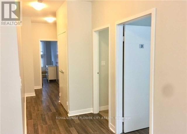T211 - 62 BALSAM STREET