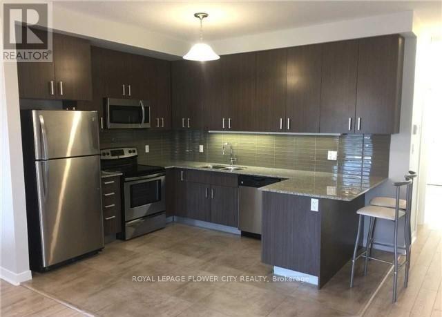 T211 - 62 BALSAM STREET