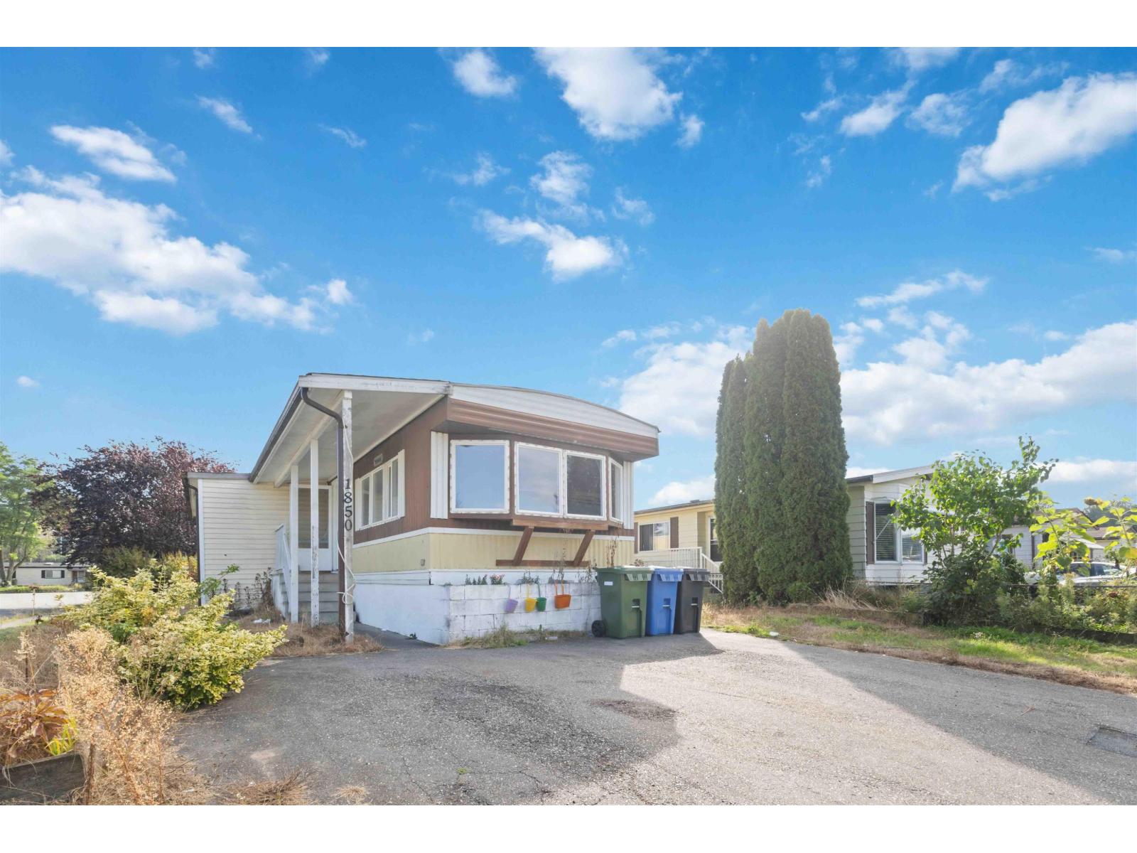 1850 SHORE CRESCENT