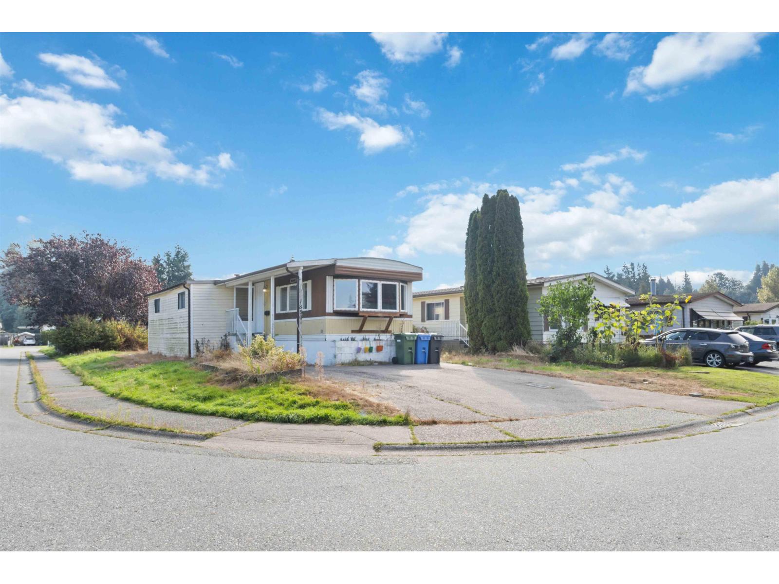 1850 SHORE CRESCENT