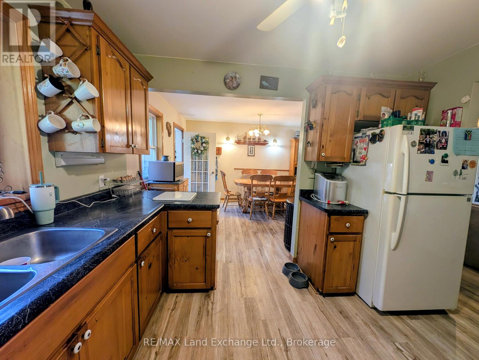 315045 HIGHWAY 6 RR1 HIGHWAY