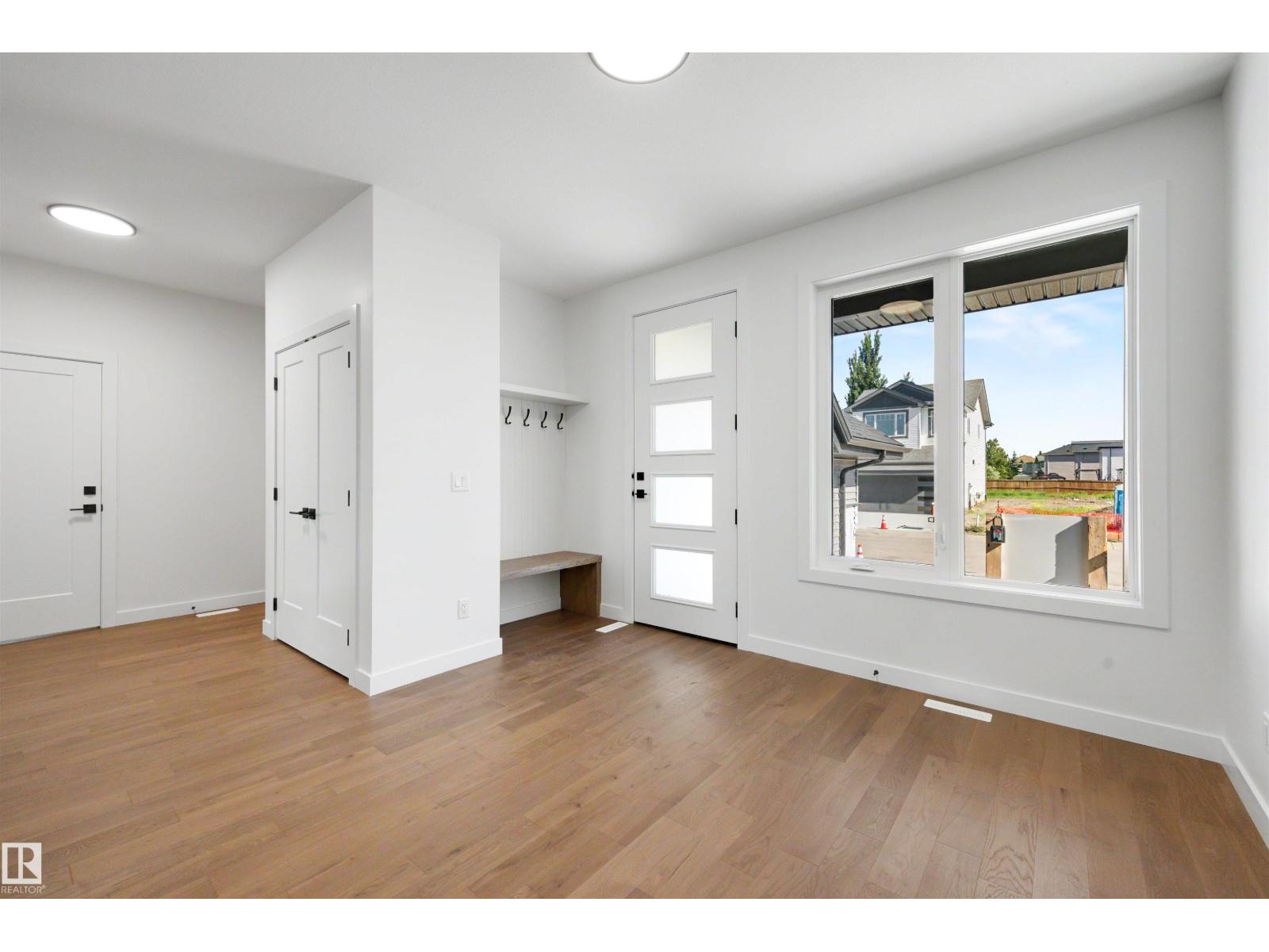 39 ELSINORE PL NW