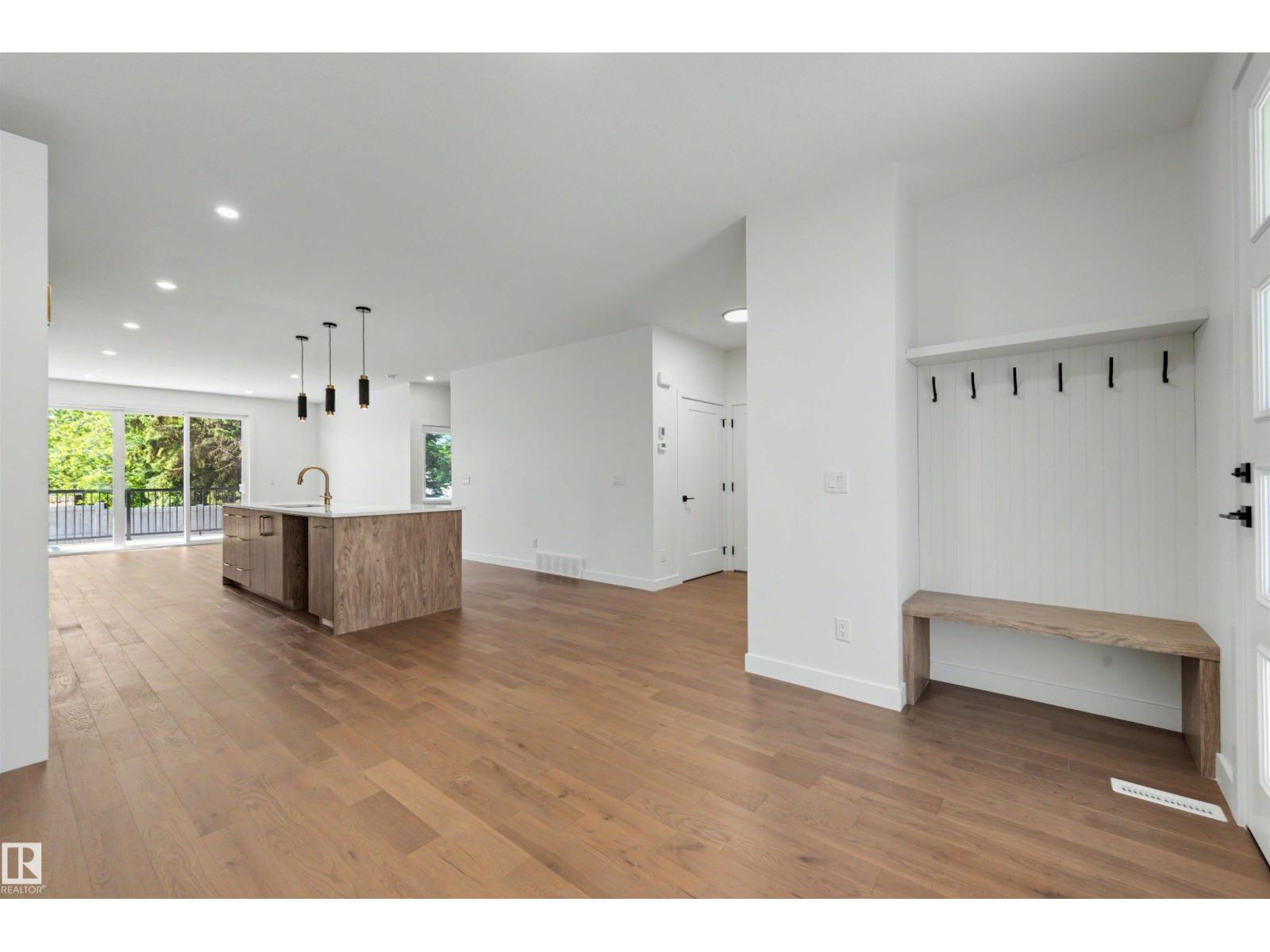 39 ELSINORE PL NW