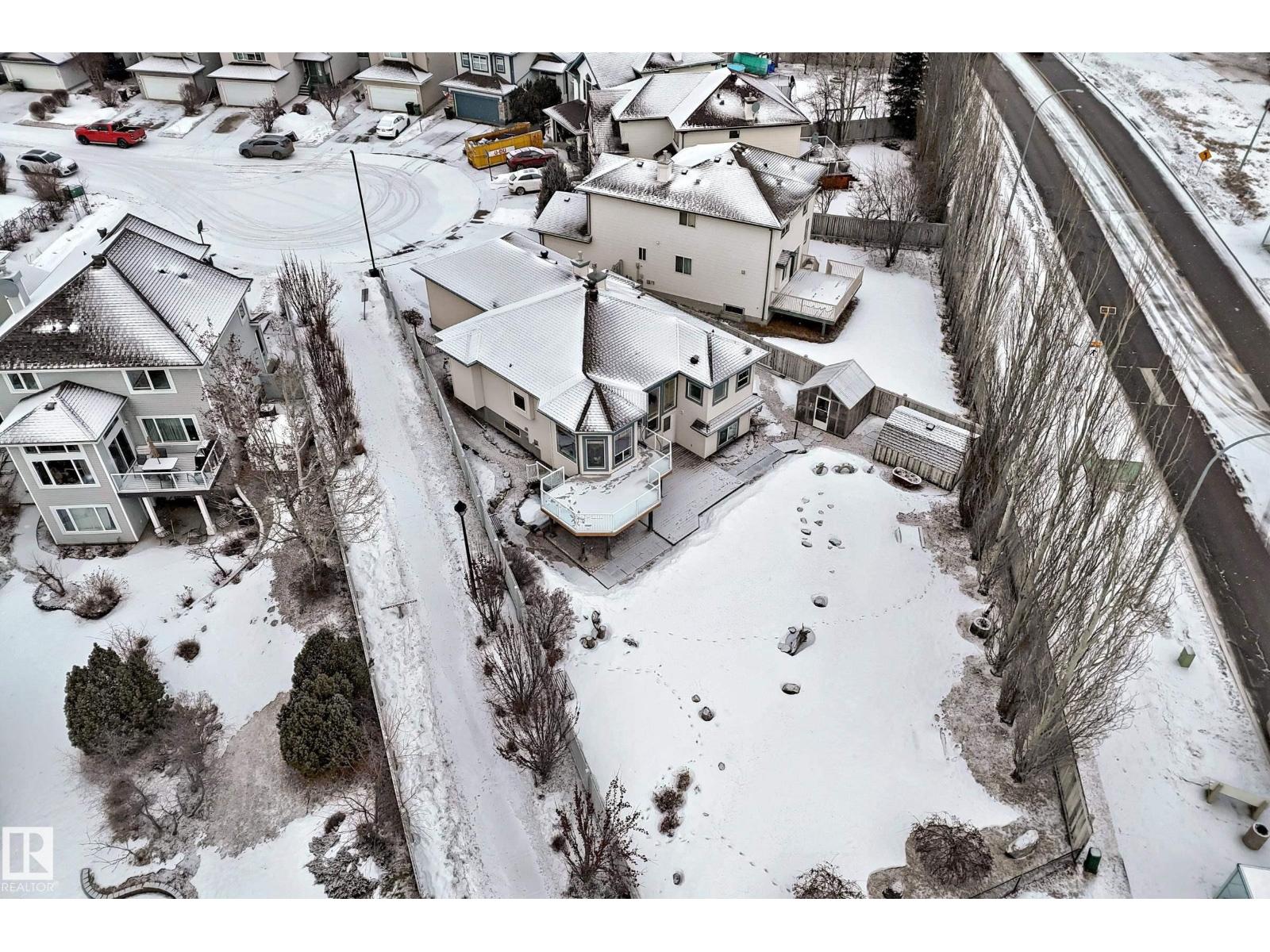 576 GLENWRIGHT CR NW