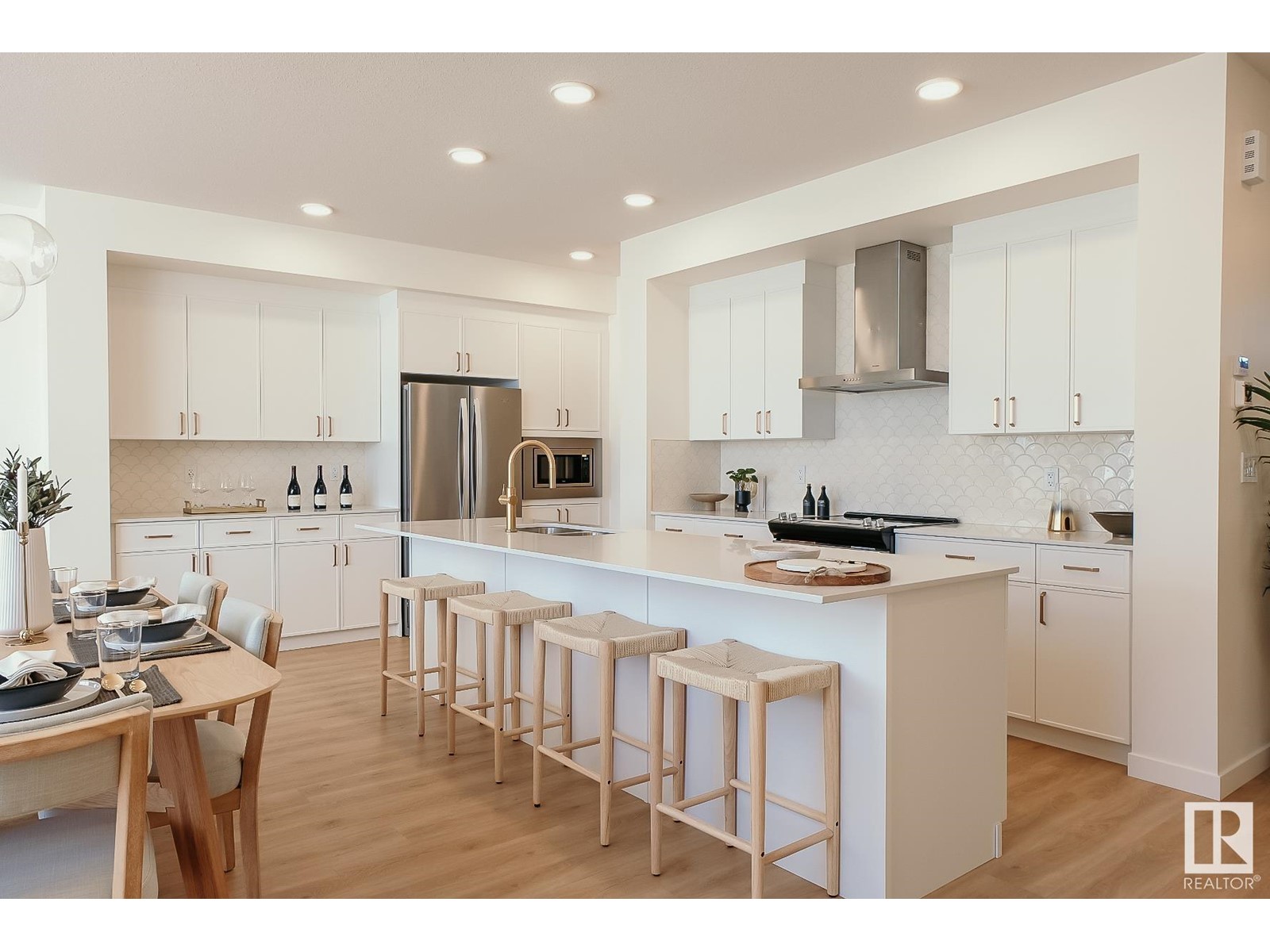 93 ELSINORE PL NW