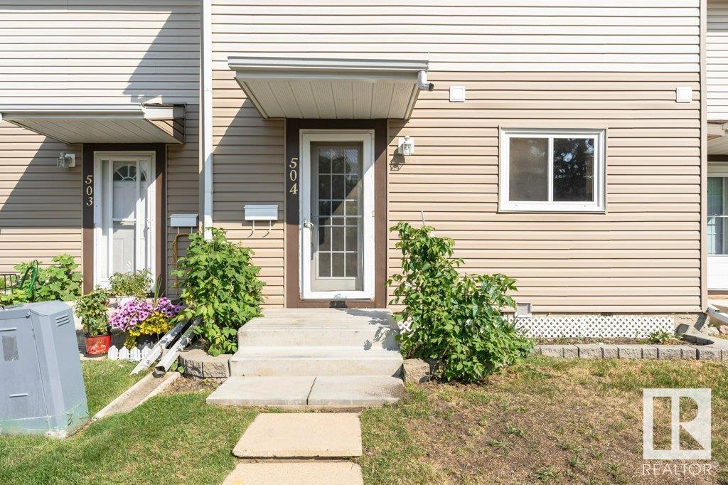 504 SPRUCE GL