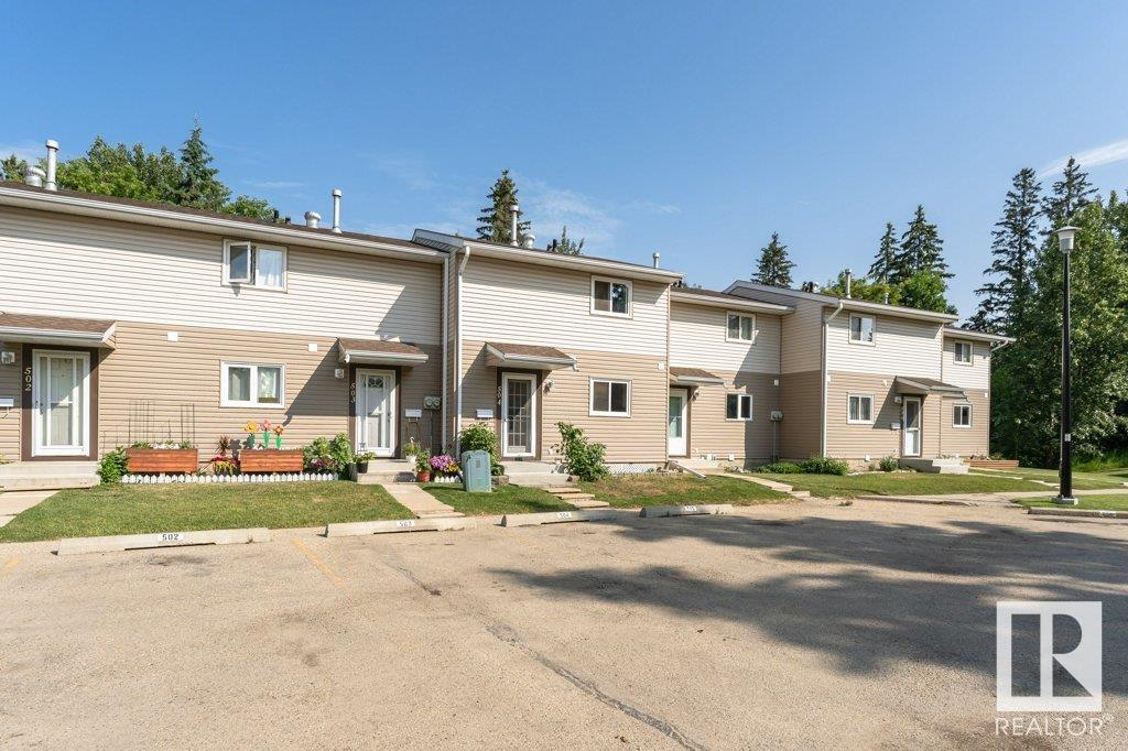 504 SPRUCE GL