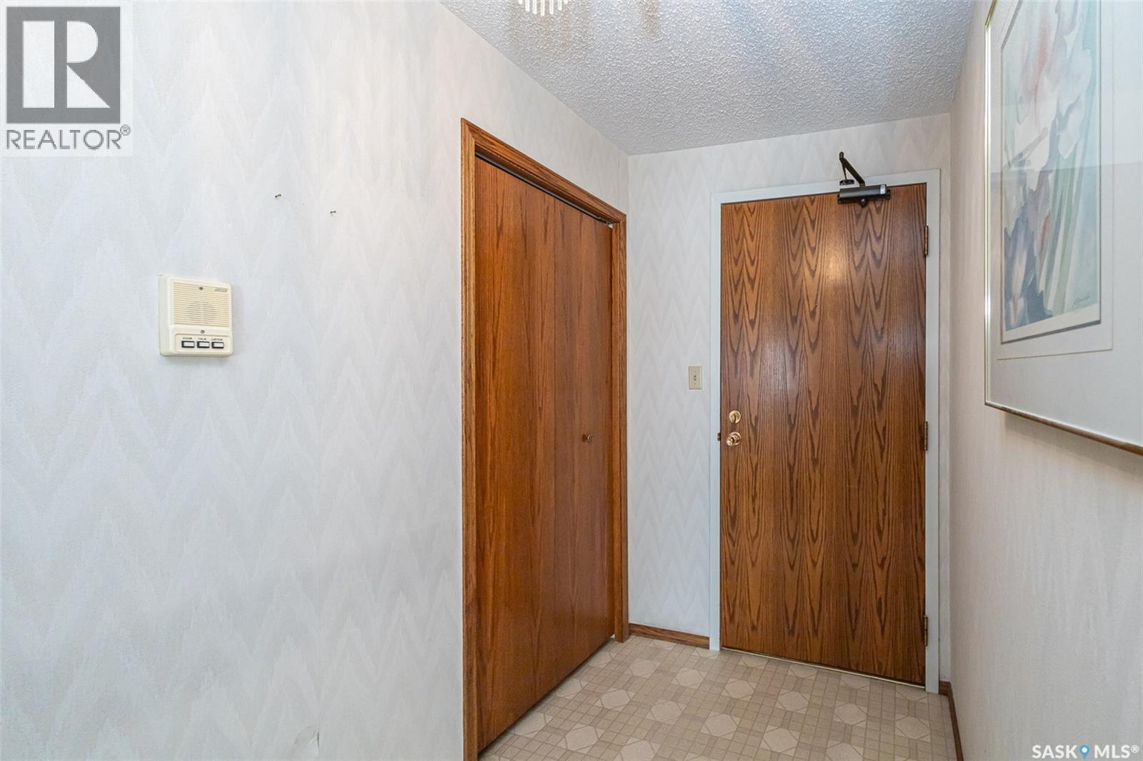 202 520 3rd AVENUE N