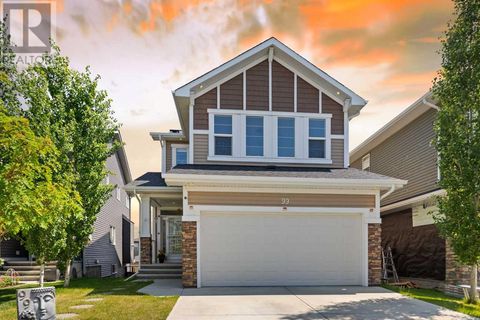 99 Evansglen Circle NW Calgary AB T3P0W8