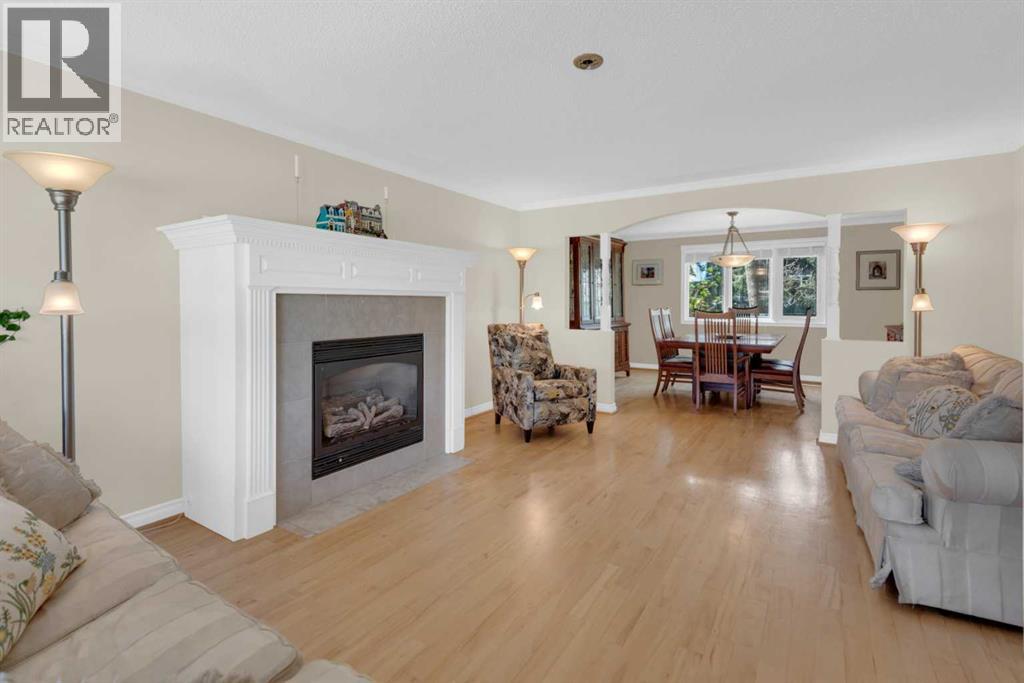 7316 Kananaskis Drive SW