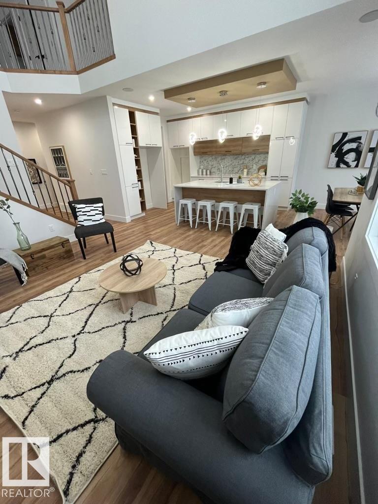 49 Eldridge Point