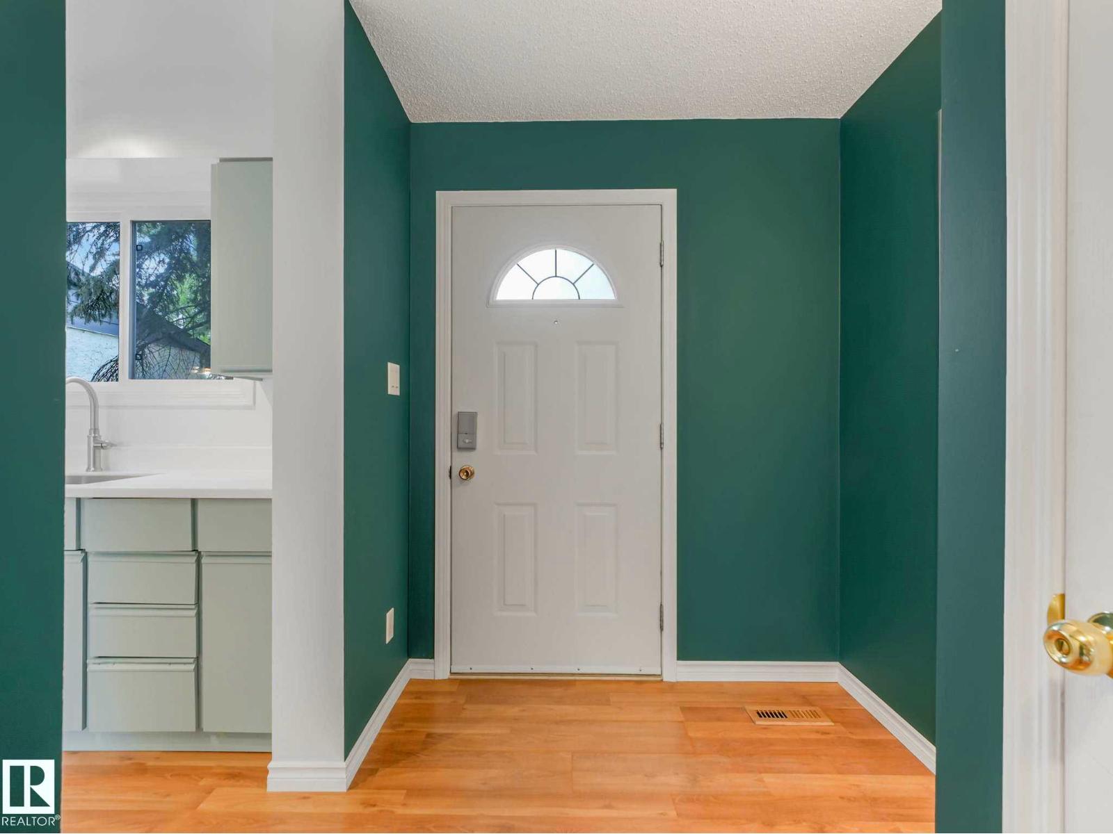 17108 100 ST NW