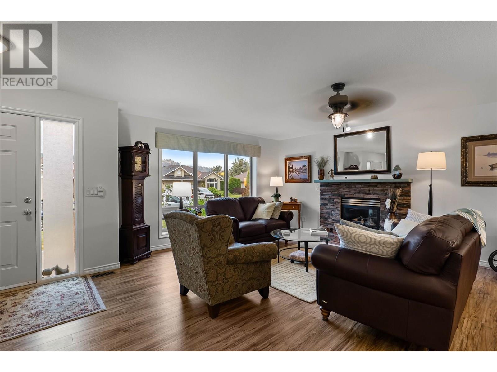 3712 Navatanee Drive