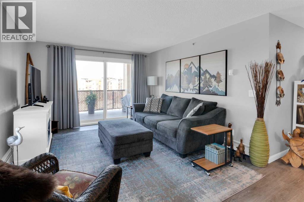 8401, 304 Mackenzie Way SW