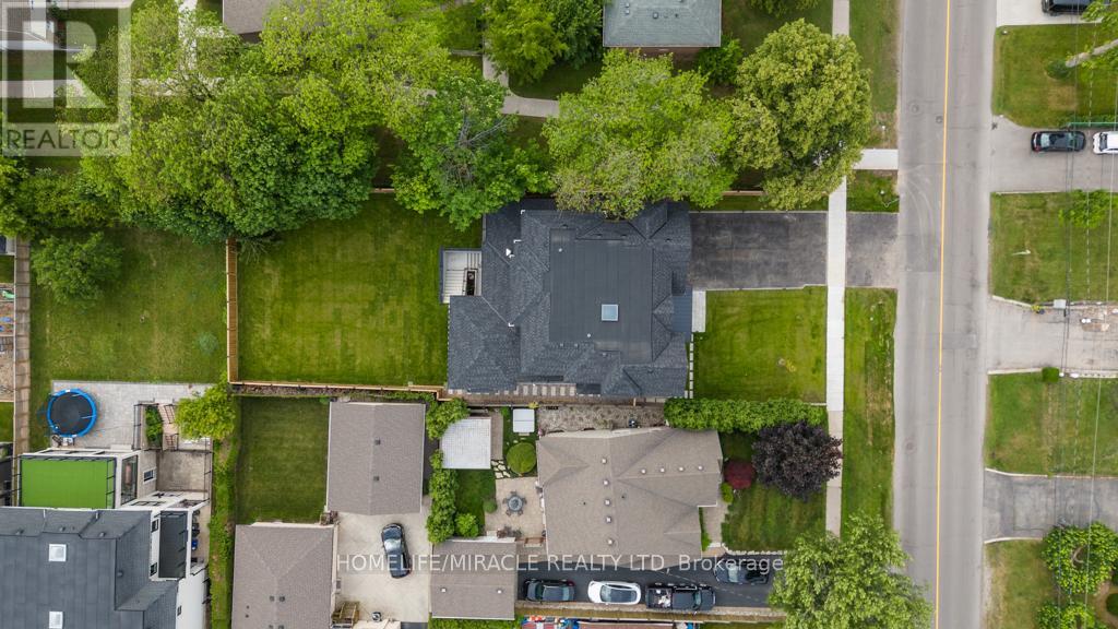 282 MAURICE DRIVE