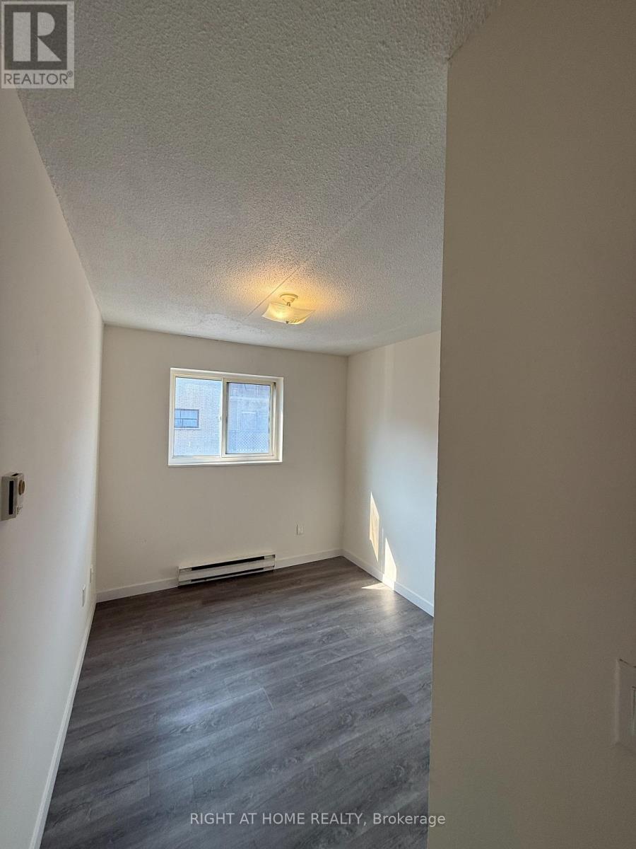 205 - 555 OXFORD STREET