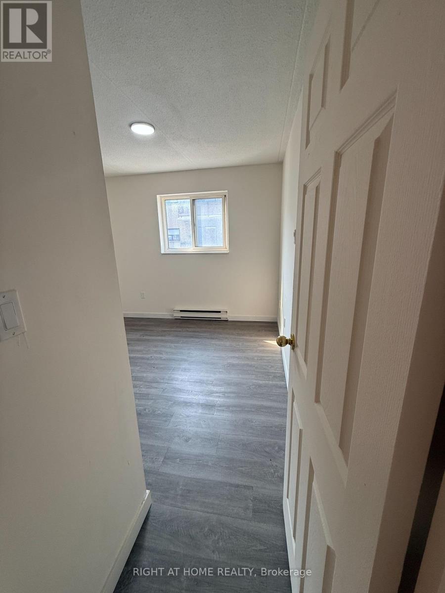 205 - 555 OXFORD STREET