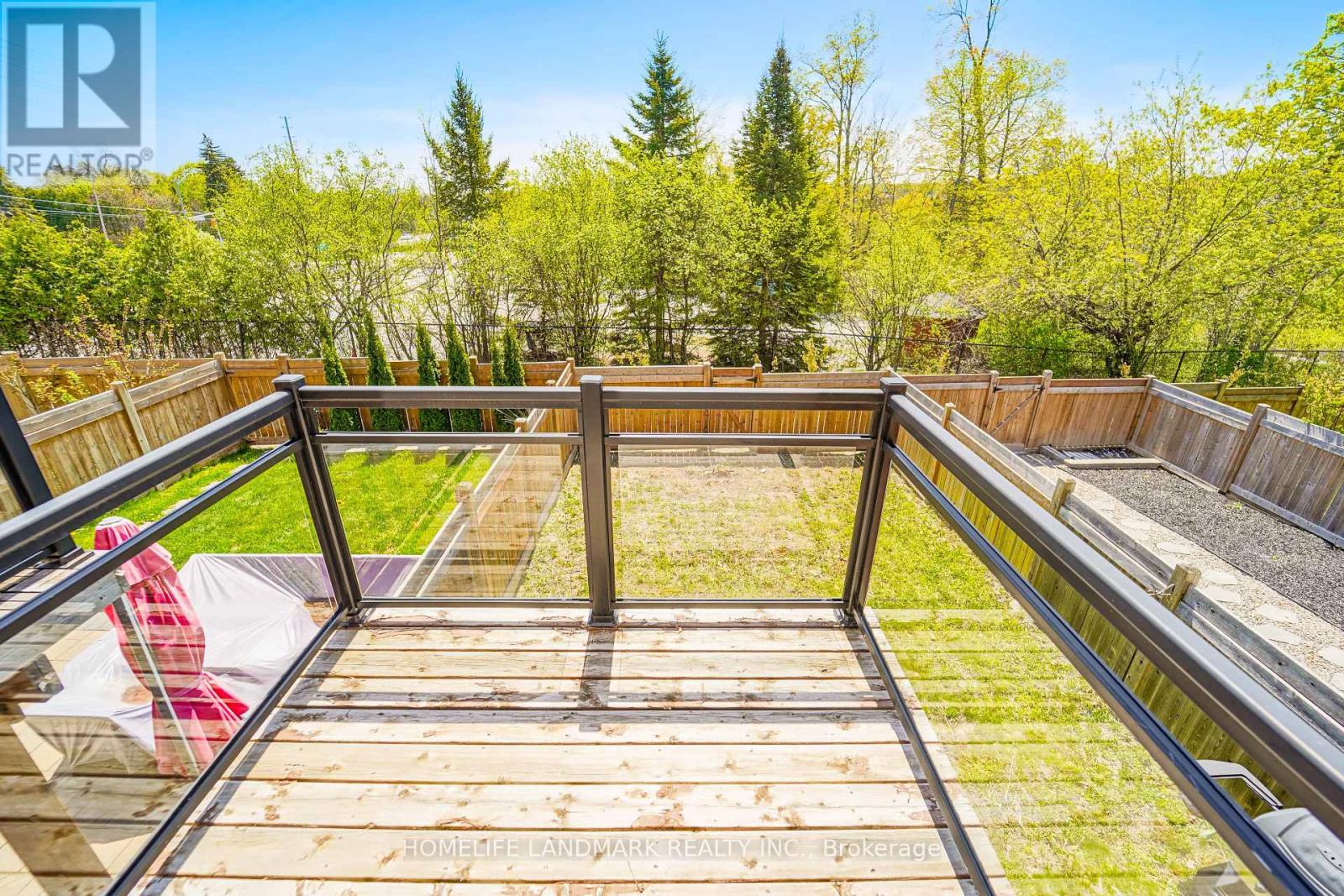 8 CRESTRIDGE DRIVE
