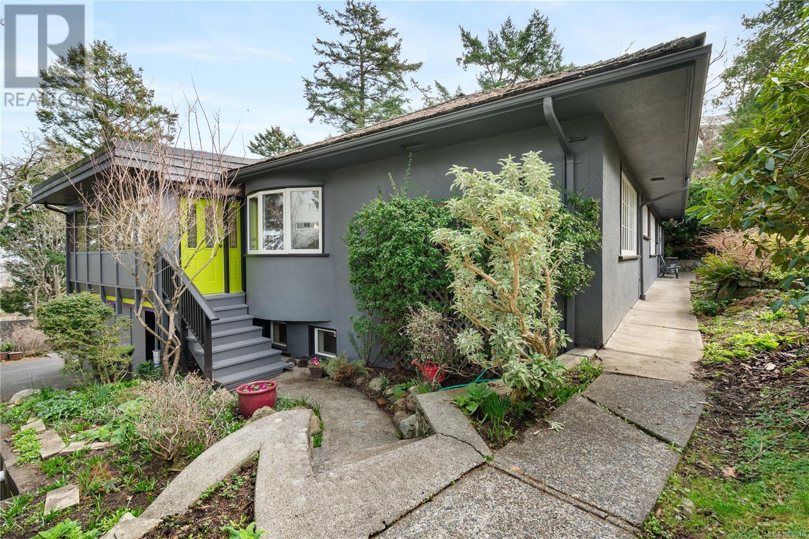 52 Sylvan Lane