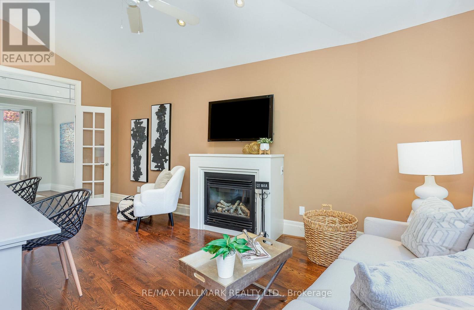 7 TIZZARD AVENUE