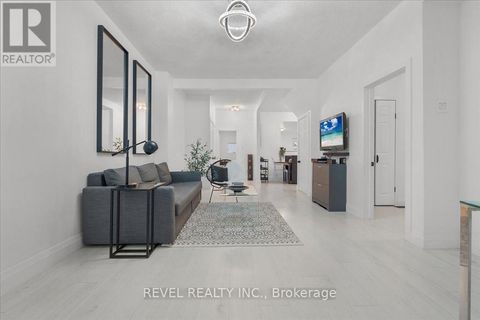 39 DIVISION STREET Hamilton (Homeside) ON L8H4Z7