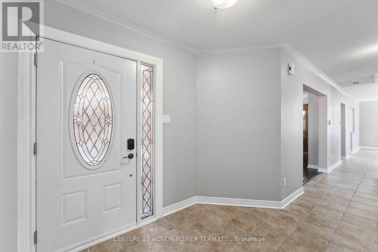13 AVONHURST AVENUE