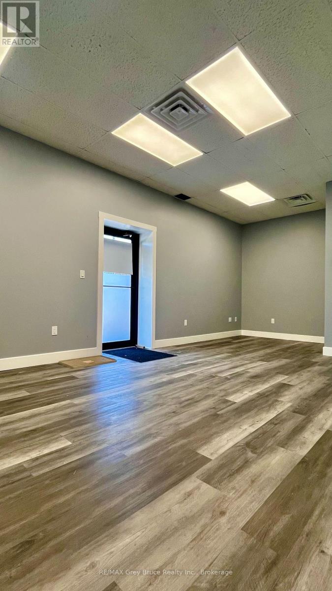 4 - 18 YONGE STREET