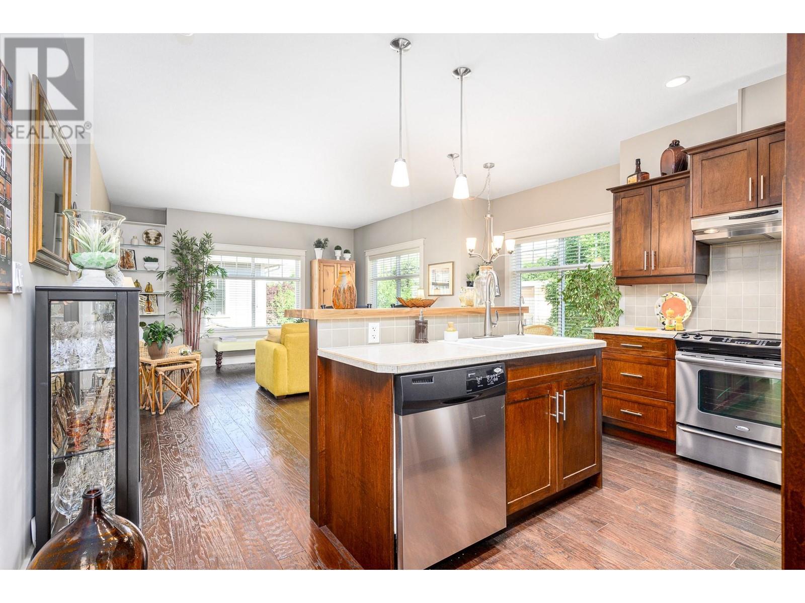 3606 25 Avenue Unit# 101