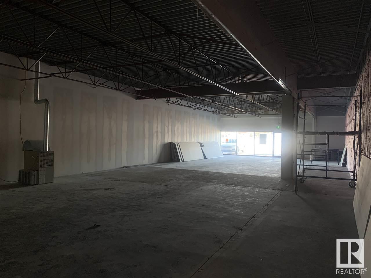 17 Athabasca AV