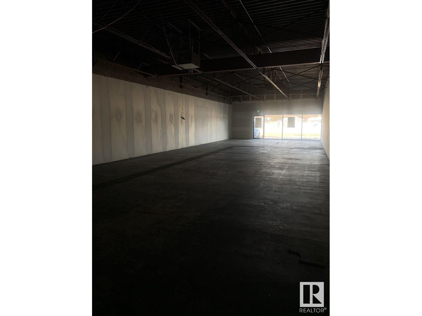 17 Athabasca AV