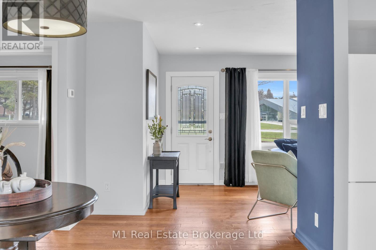 148 VICTORIA ROAD N