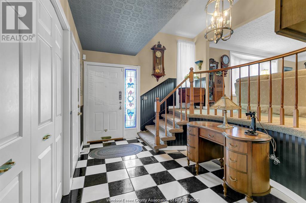 504 HARBOURNE CRESCENT