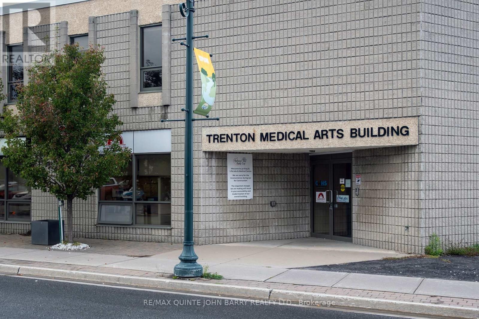 201 - 30 KING STREET