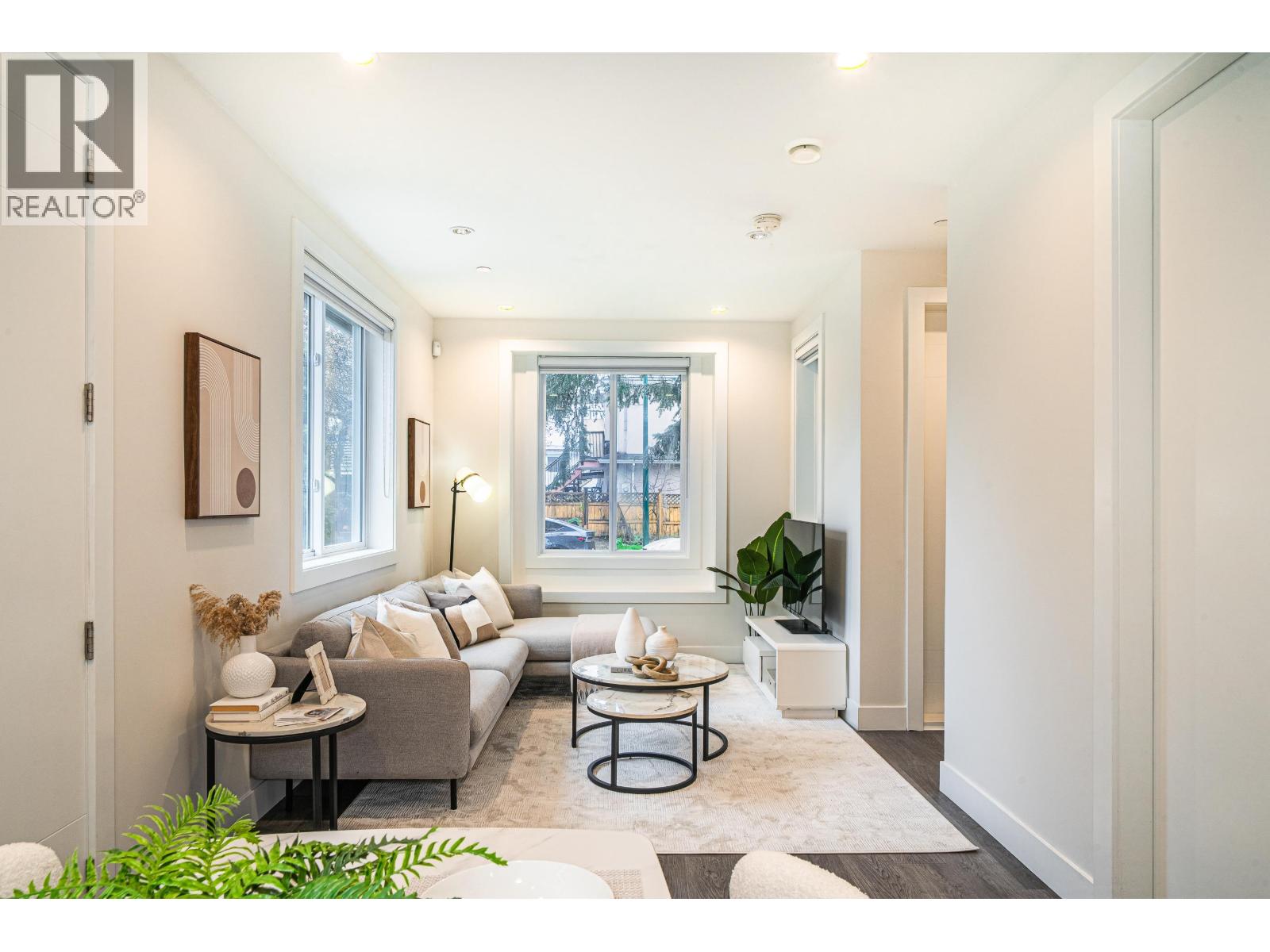 Photo 1 of 24 — 7261 E SHERBROOKE STREET, Vancouver, BC V5X1T7