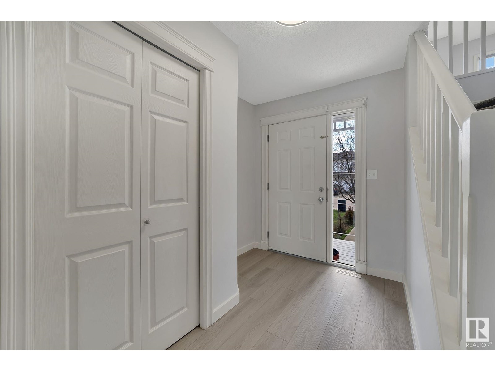 8010 3 AV SW