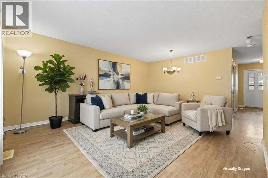 24 KENYON Crescent Unit# 15