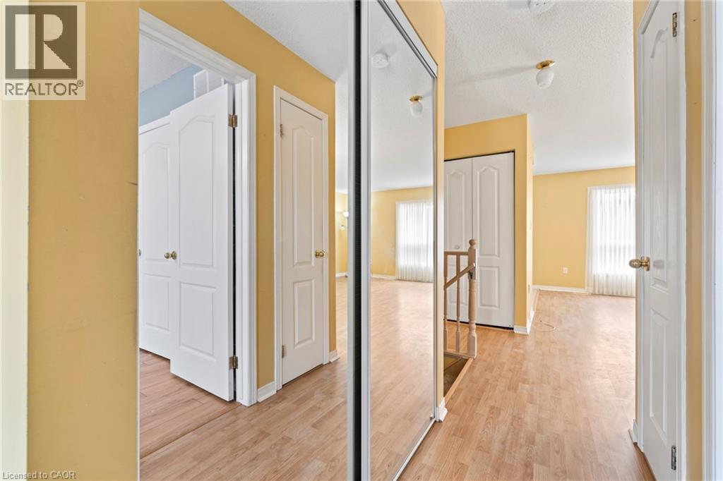 24 KENYON Crescent Unit# 15