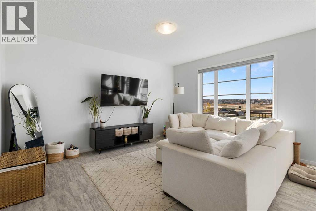 124 Carringham Way NW