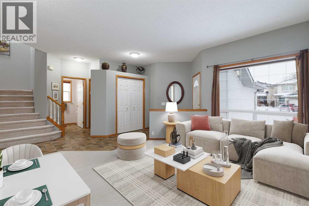 247 Mt Selkirk Close SE