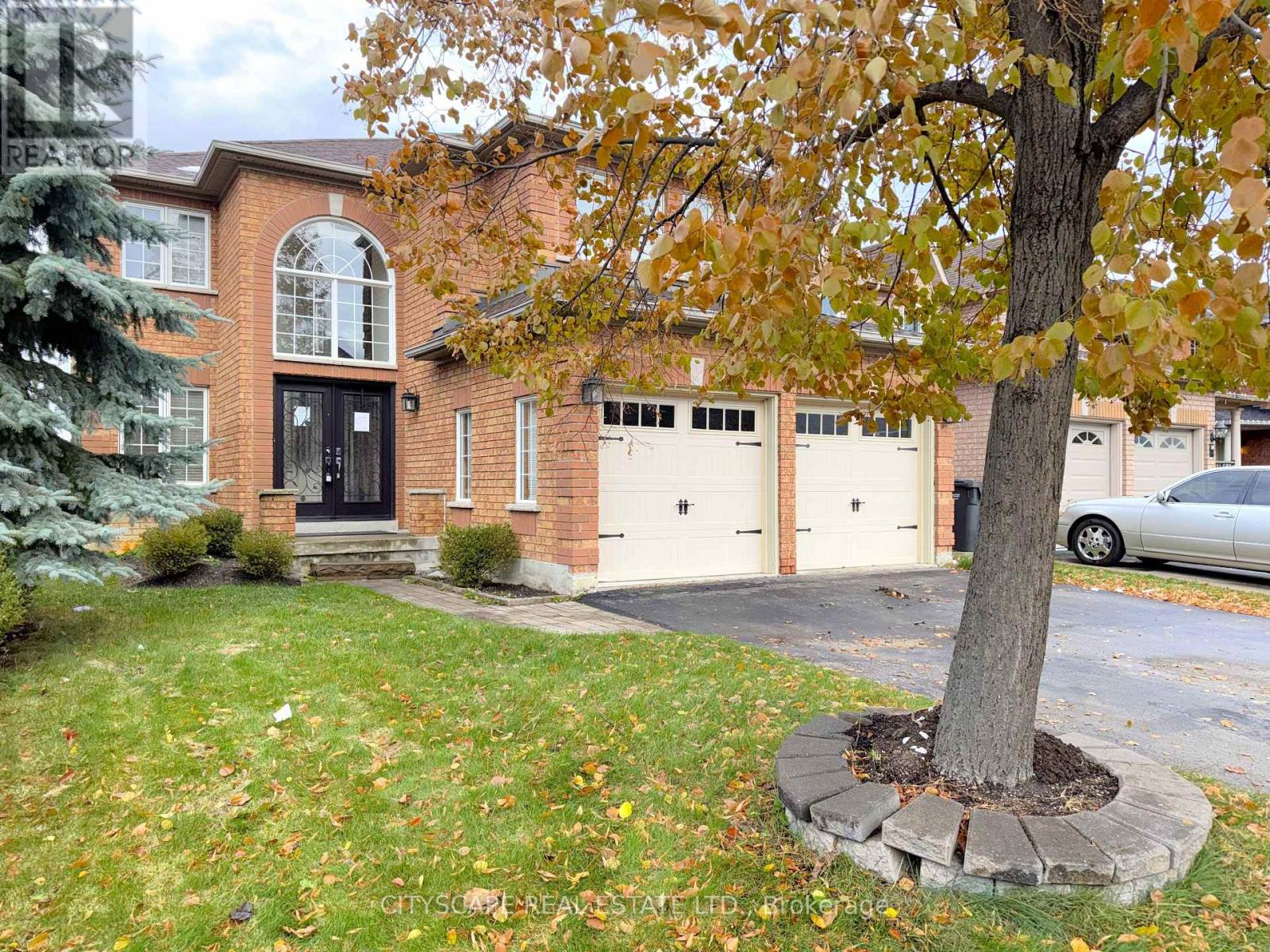 34 CORALREEF CRESCENT