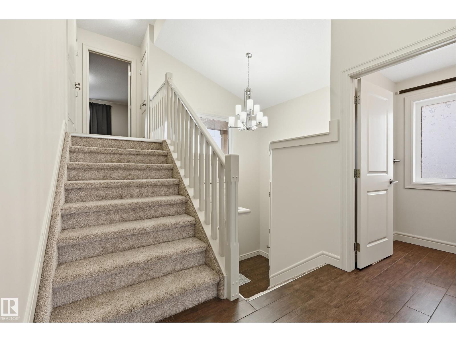 1346 CUNNINGHAM DR W SW