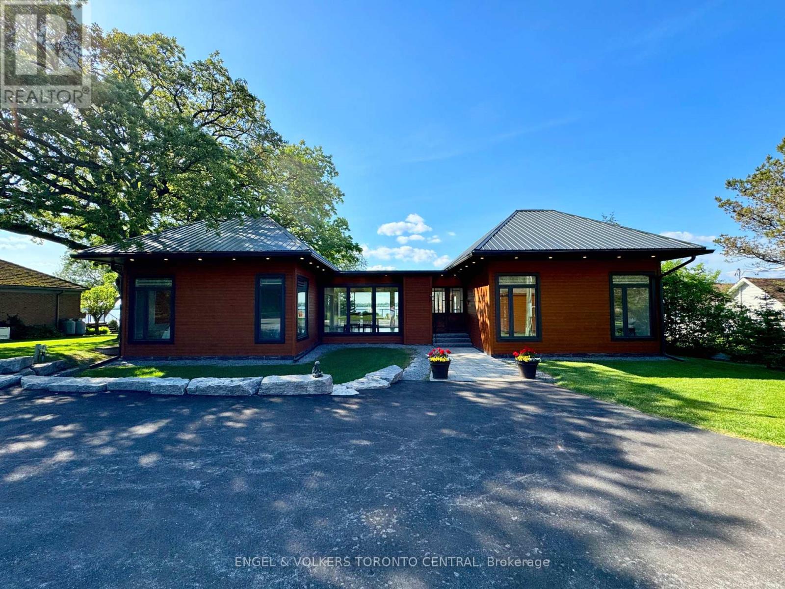 131 PEATS POINT ROAD