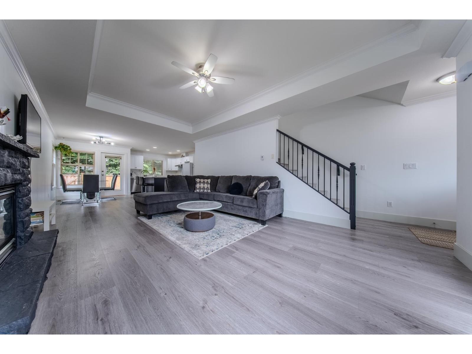 68 6887 SHEFFIELD WAY|Sardis East Vedder